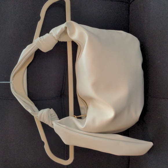 Express Bag - Picture 2 of 9